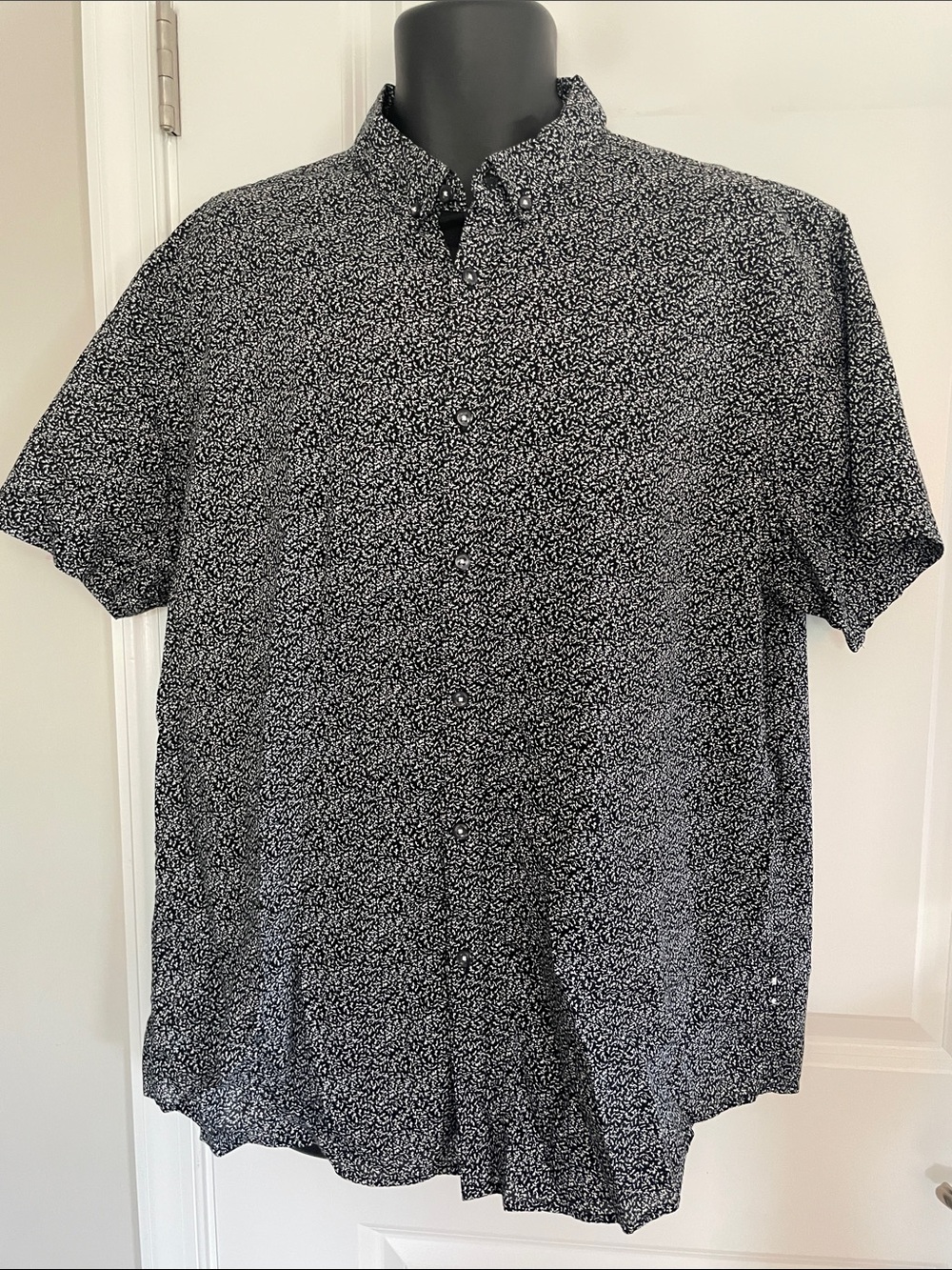 INC International Concepts Black and White Short-Sleeve Button-Down Shirt